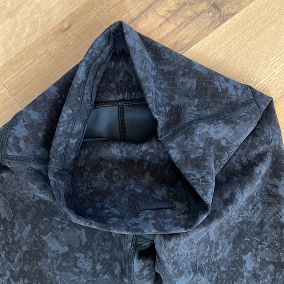 Lululemon Wunder Under Leggings 4 Worn 1x - Picture 3 of 4